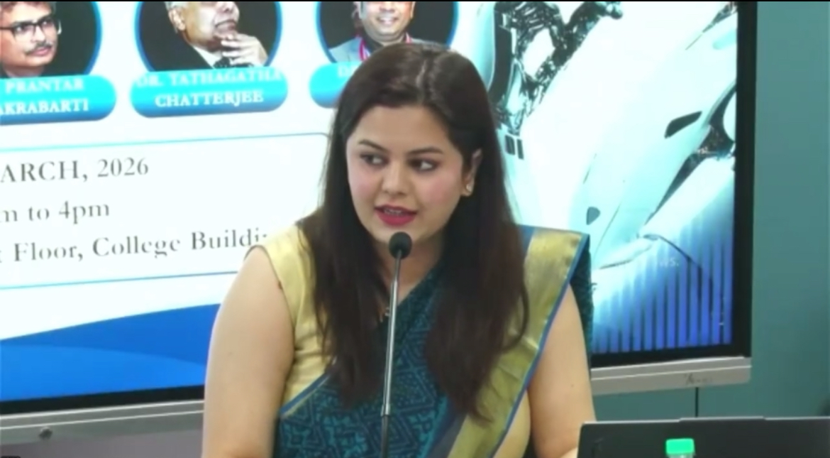 Dr Smriti Sharan